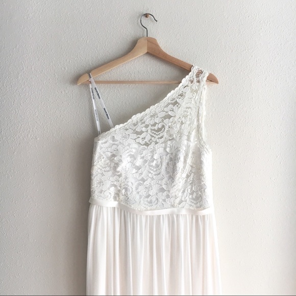 David's Bridal Dresses & Skirts - NWT David’s Bridal Lace One Shoulder Wedding Dress